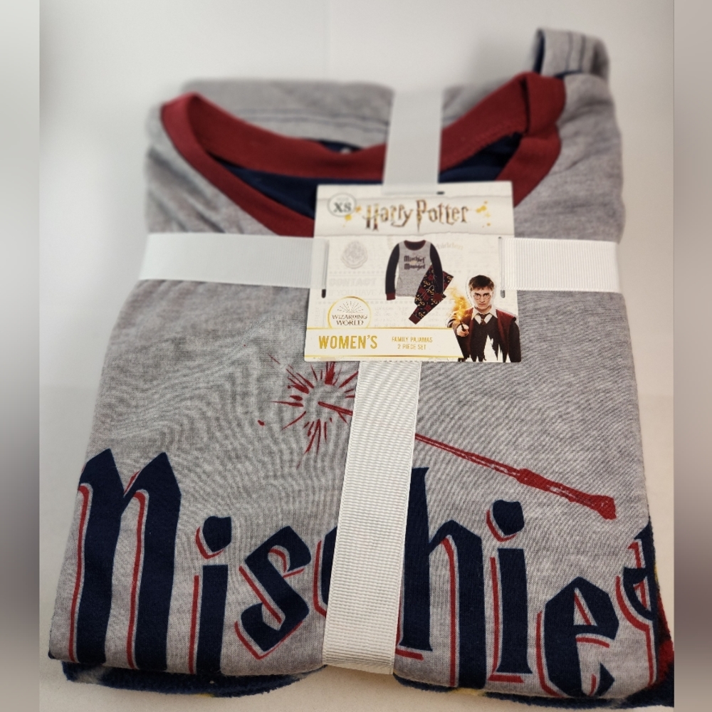 Womens pajama set, 2 pc set. Size XS